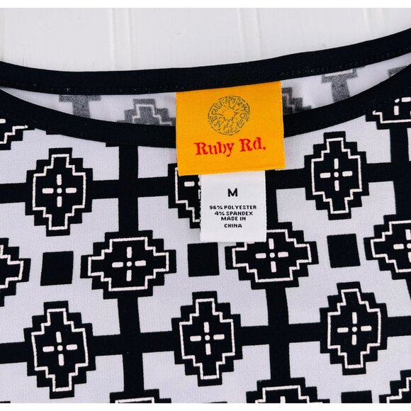 Ruby Rd. Geometric Print Ruffle Sleeve Top Black & White Size Medium 3/4 Sleeves - Picture 2 of 4